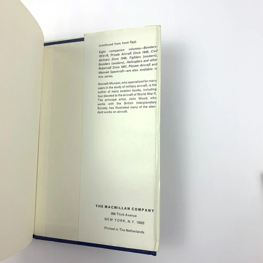 VTG Pocket Encyclopedia‎ Of World Aircraft in Color Attack and Training Air Pair